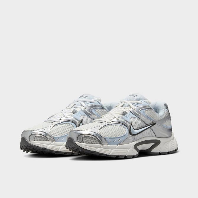 NIKE Women's Nike V5 RNR Casual Shoes