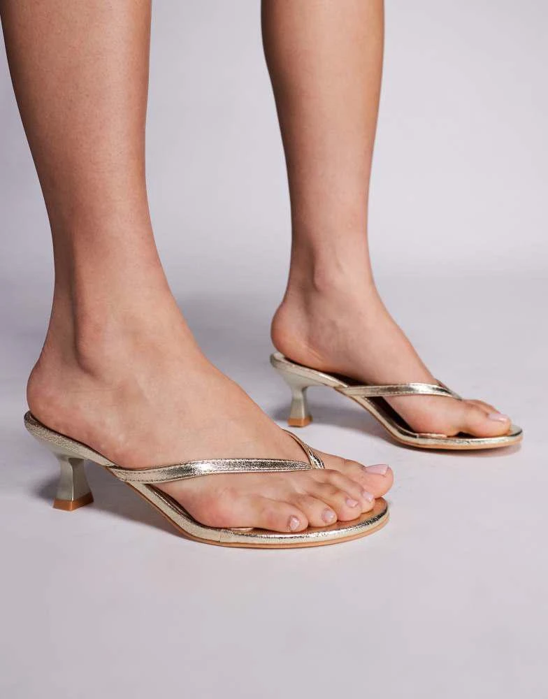 Public Desire Public Desire Evermore cracked pu thong low flared heels in gold 1