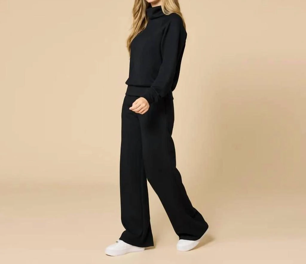 SOFTiES Softies - Dreamtech Mock Neck With Pleat Pant 2