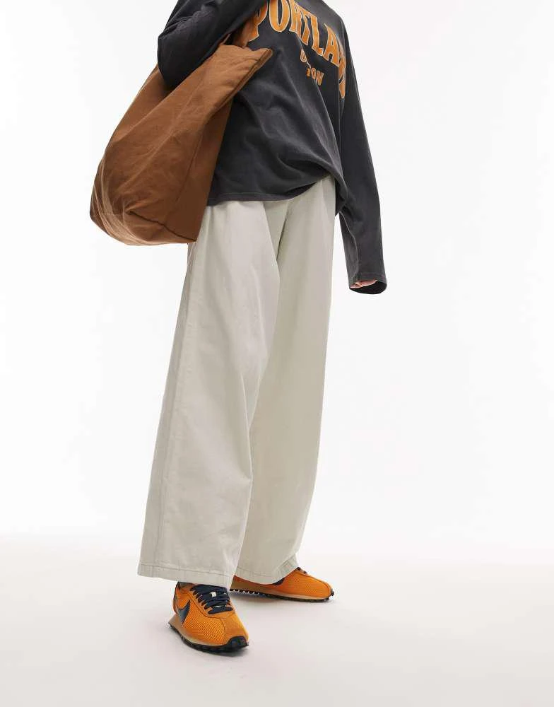 NIKE Nike LD-1000 trainers in orange and navy 4