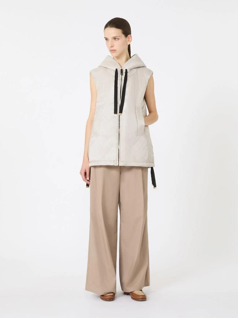 Max Mara Padded hooded gilet in water-repellent canvas 5