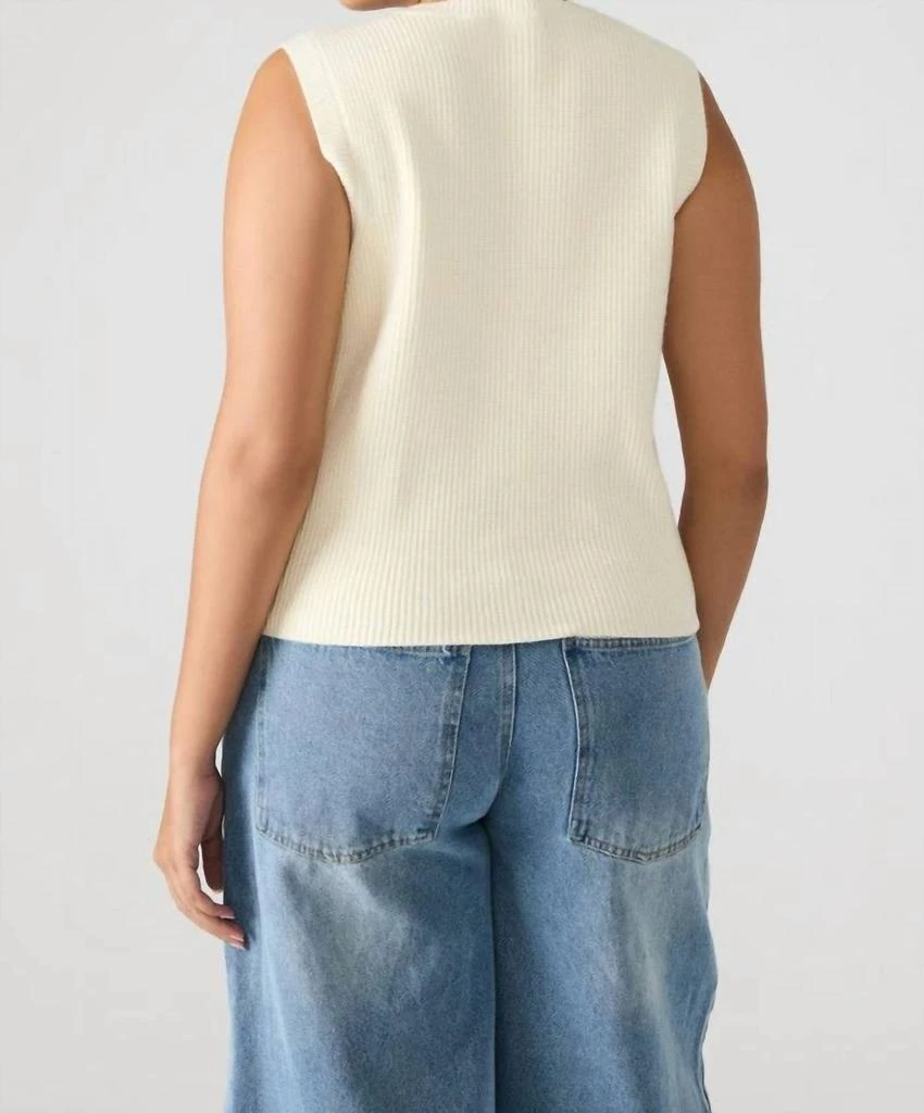 Steve Madden Steve Madden - Aliya Sweater Vest 4