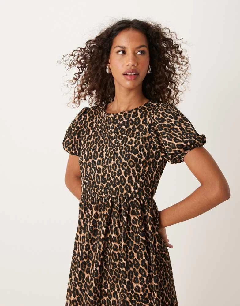 New Look New Look crinkle bow back smock midi dress in leopard print 2