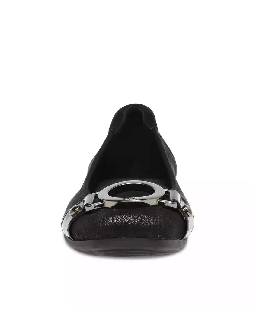 Anne Klein Women's Umeko Snip Toe Ballet Flats 5