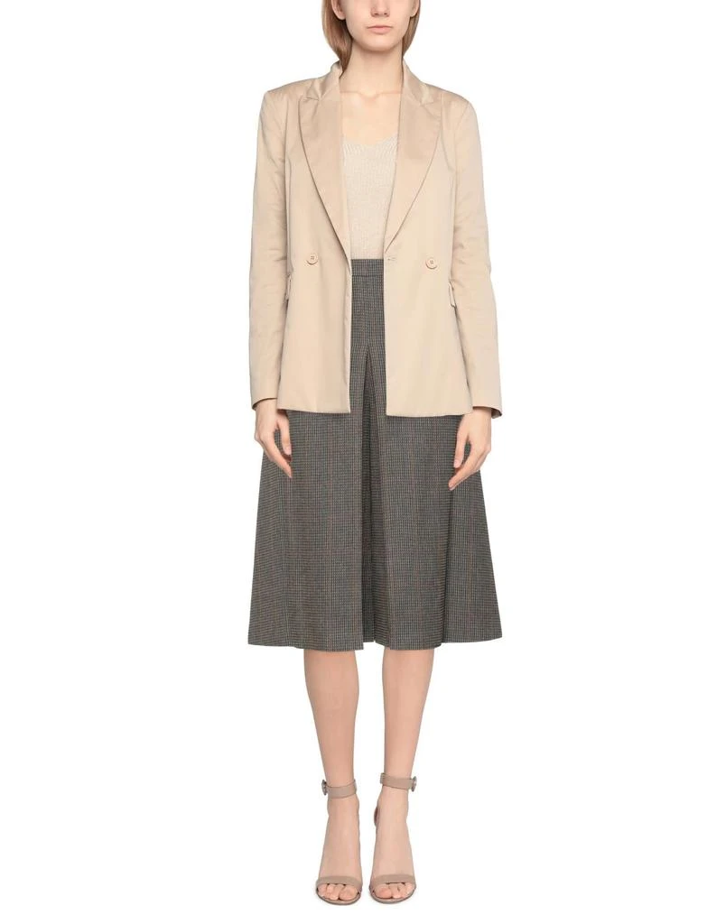 MAISON MARGIELA Shorts
Bermuda 2