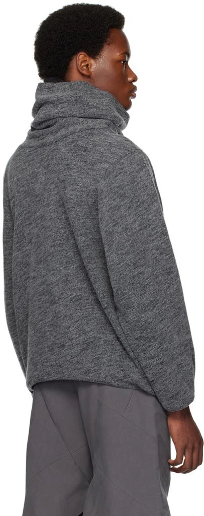 pet-tree-kor Gray Agaric Turtleneck 3