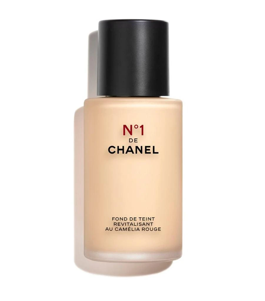 Chanel N°1 DE CHANEL Revitalizing Foundation 1