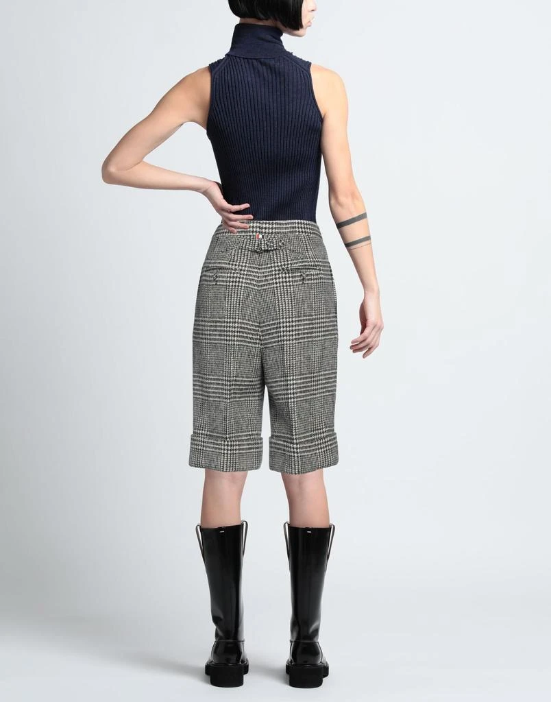 Thom Browne Shorts 
Bermuda 3