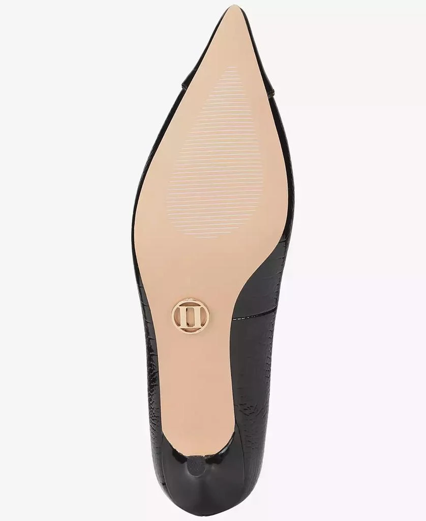 THINGS II COME Women
s Jacey Luxurious Pointed-Toe Kitten Heel Pumps 10