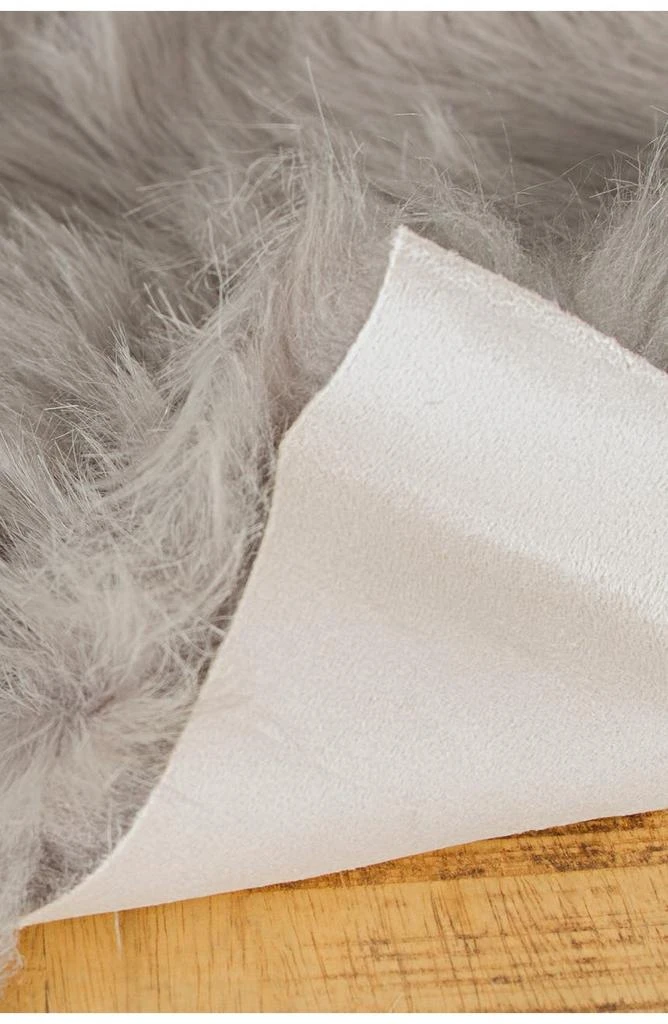 LUXE Faux Fur Hudson Rectangular Rug - 2ft x 3ft - Grey 5