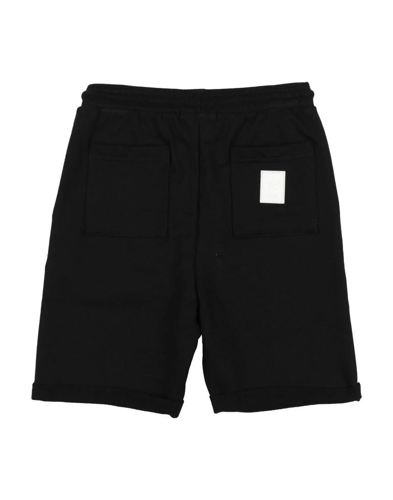 DOOA Shorts 
Bermuda 2
