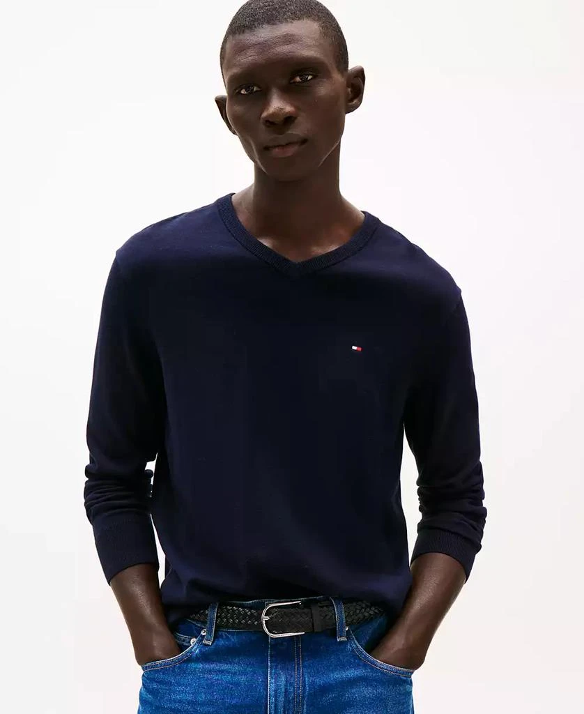 Tommy Hilfiger Men's Essential Solid V-Neck Sweater 1