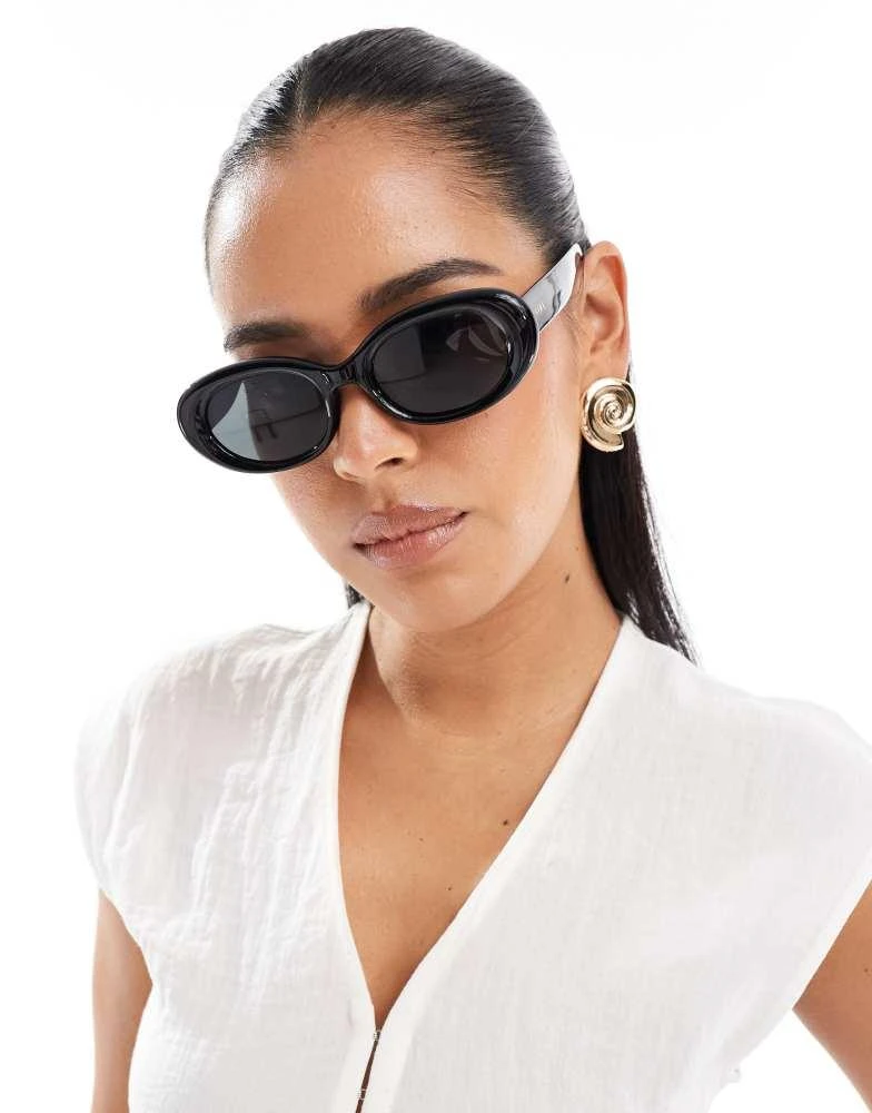 Aire Aire Epsilon oval sunglasses in all black 2