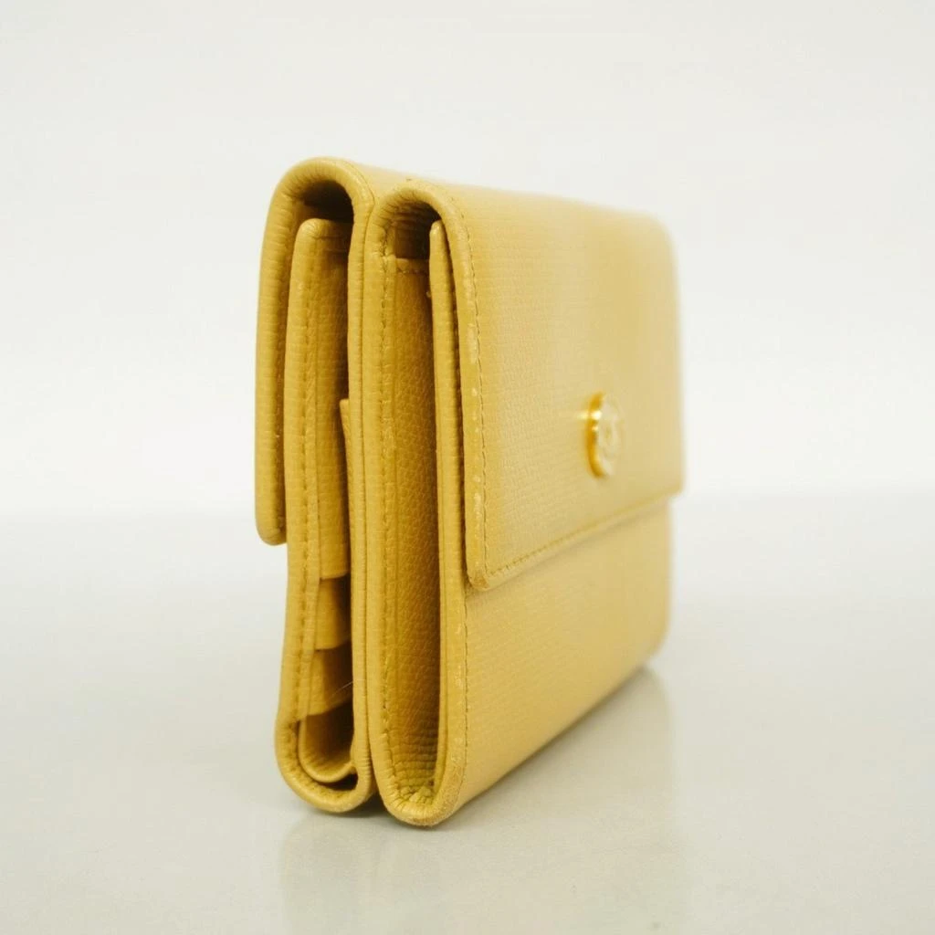 Chanel Leather Wallet (Tri-Fold) (Pre-Owned) 2