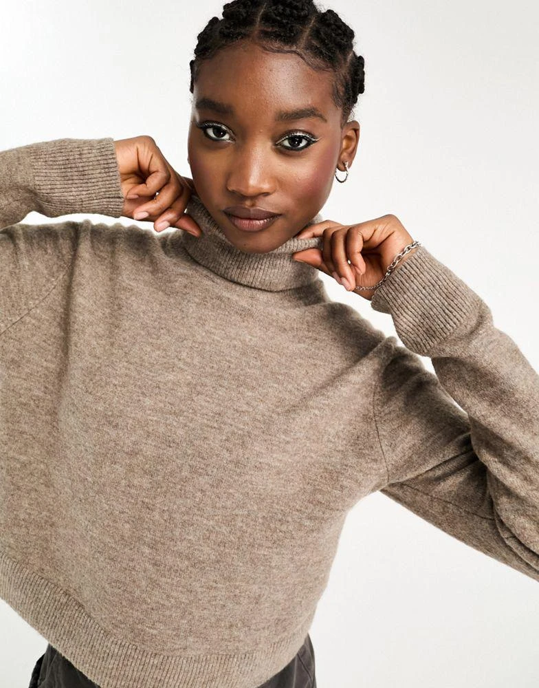 Weekday Weekday Ayla knitted jumper in dark taupe melange 1