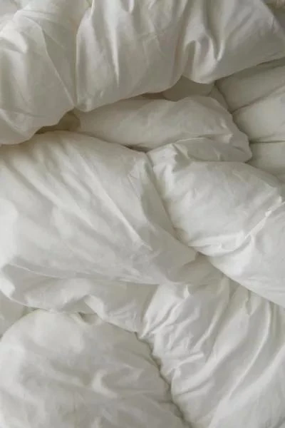 Urban Outfitters Gwendolyn Puffy Comforter 5