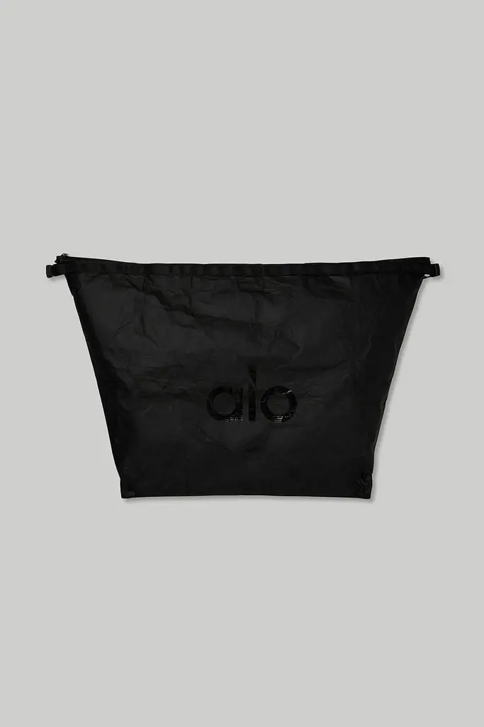 Alo Keep It Dry Fitness Bag - Black - Tote Bags - Free Shipping -  BeyondStyle