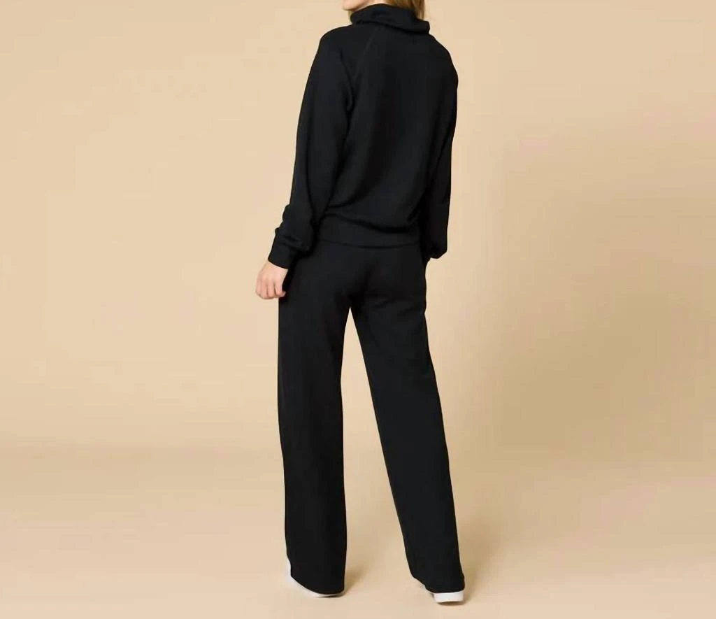 SOFTiES Softies - Dreamtech Mock Neck With Pleat Pant 3