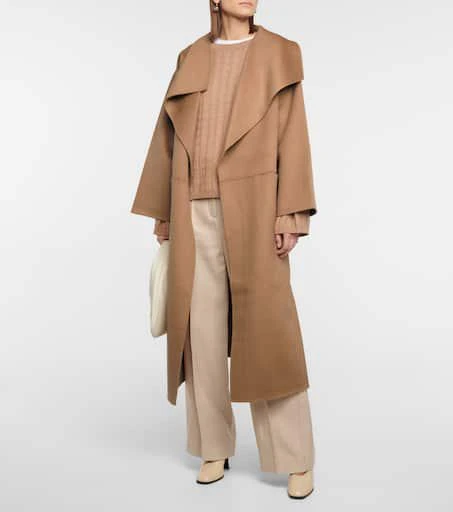 Toteme Signature wool and cashmere coat 2