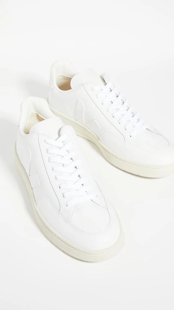 Veja V-12 Sneakers 2