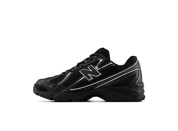 New Balance 740 3