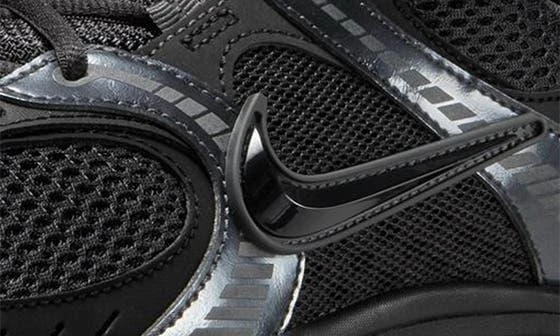 NIKE V5 RNR Sneaker 7