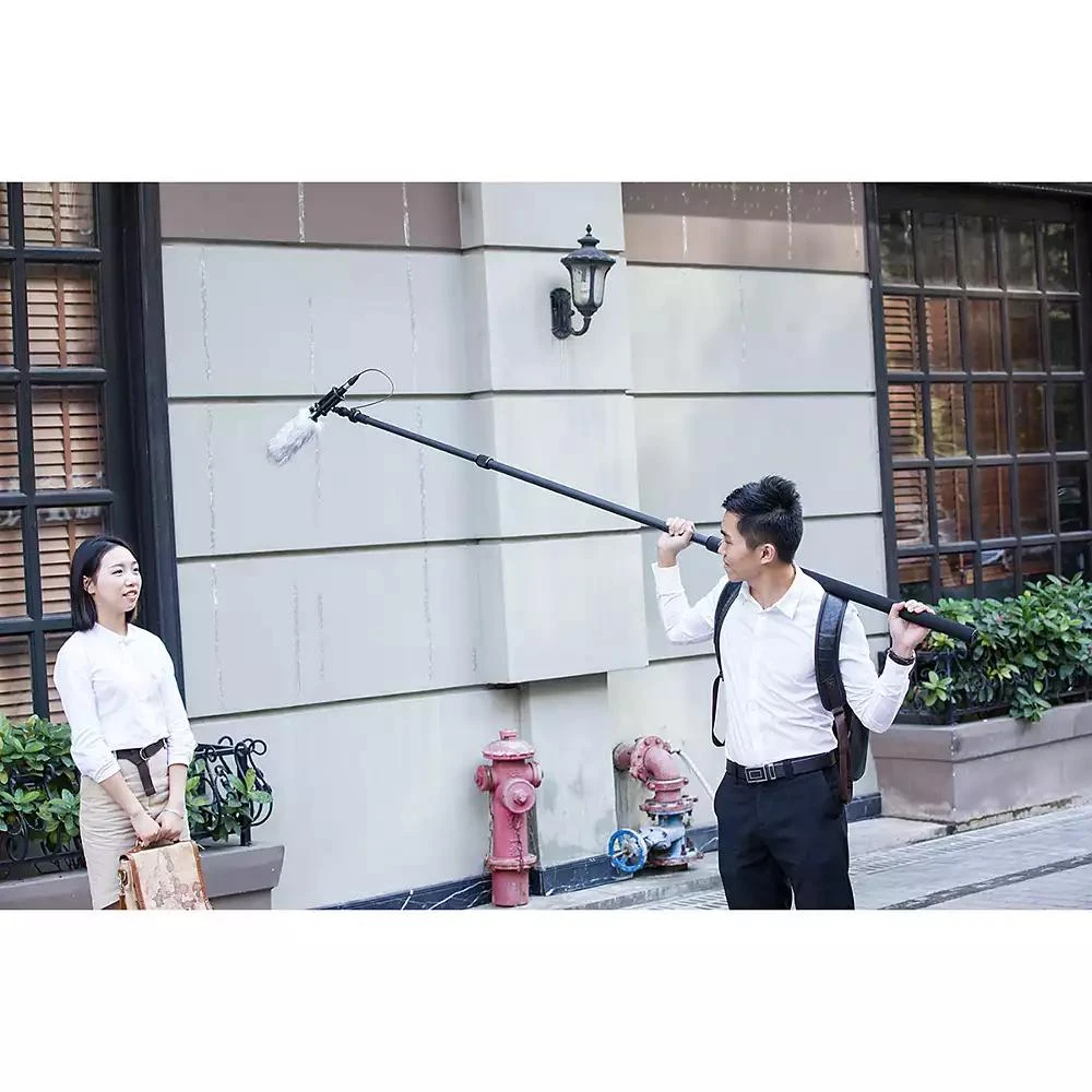 Movo CMP-25 8.2
 Telescoping Carbon Fiber Microphone Boom Pole with Integrated XLR Cable for Video Production and Electronic News Gathering 7