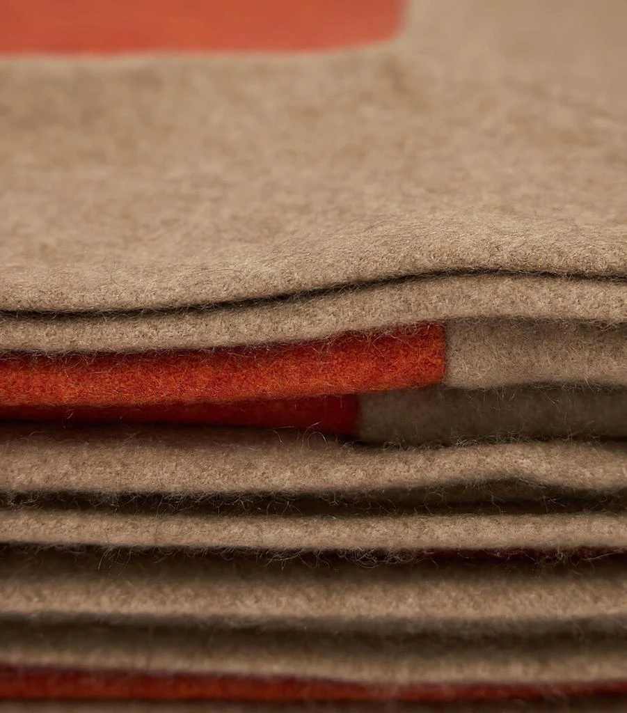 Oyuna Cashmere Etra Bedspread (250cm x 200cm) 3
