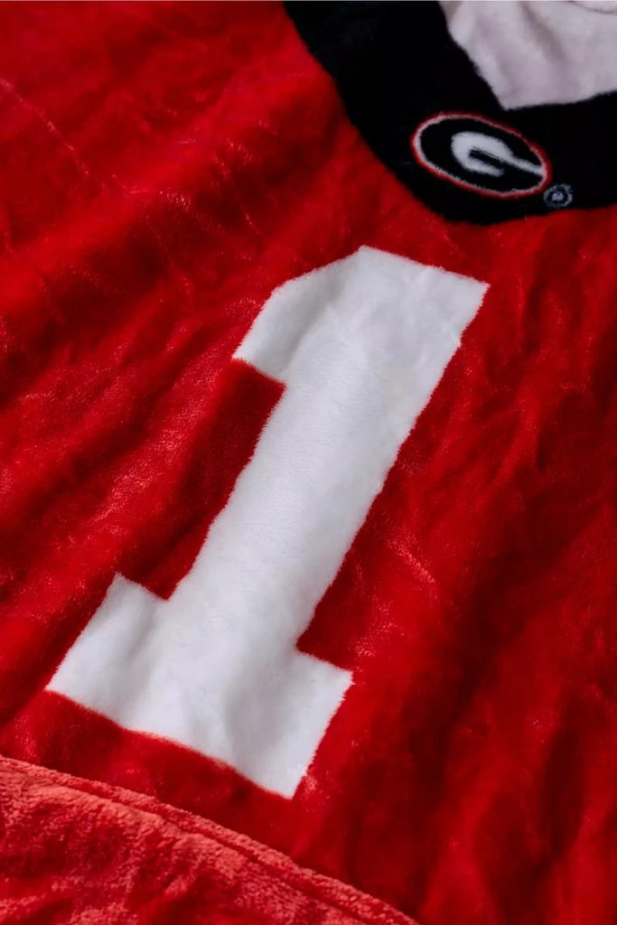 Urban Outfitters University Of Georgia Bulldogs Snugible Blanket Hoodie Sweatshirt 
Pillow 3