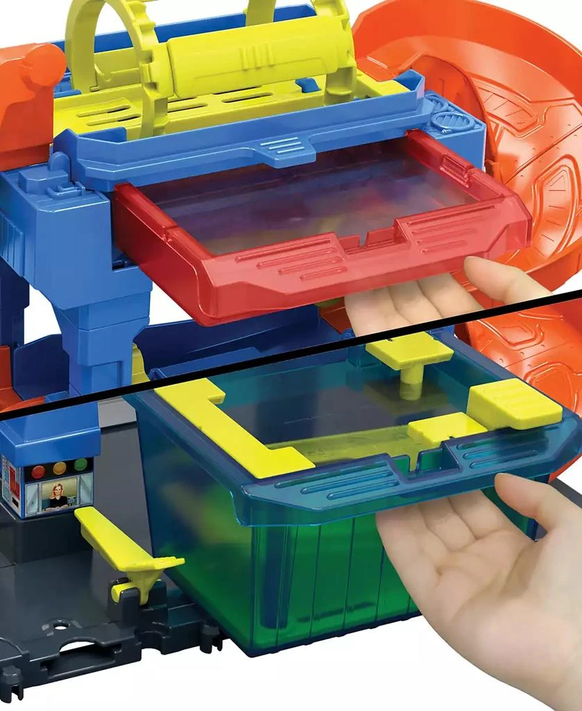 Hot Wheels City Tunnel Twist Car Wash Color Shifters Vehicle 4