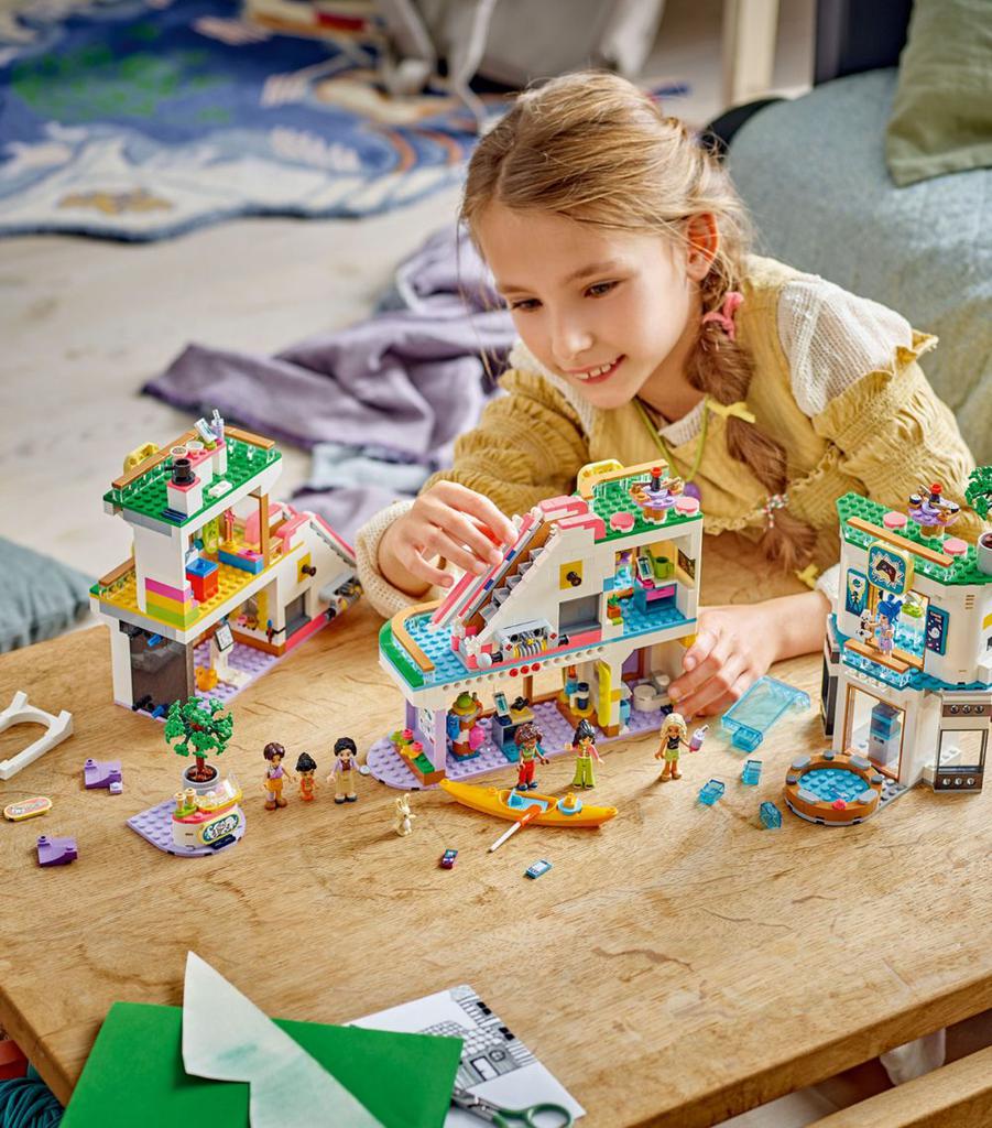 Lego Friends Heartlake City Shopping Mall Set 42604