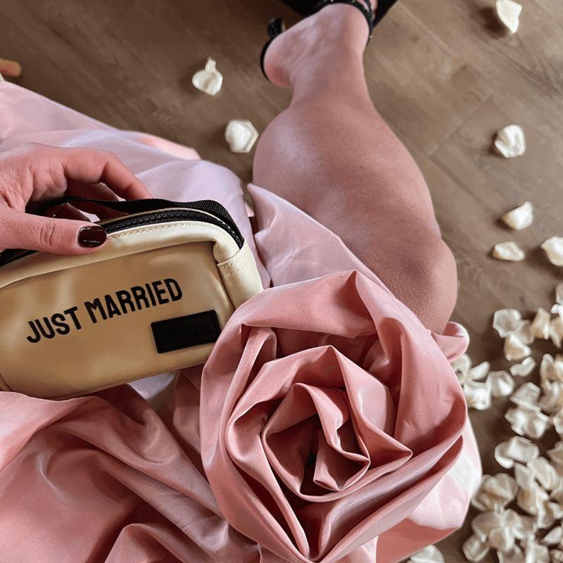 Cincha Travel The Belt Buddy Just Married Cream