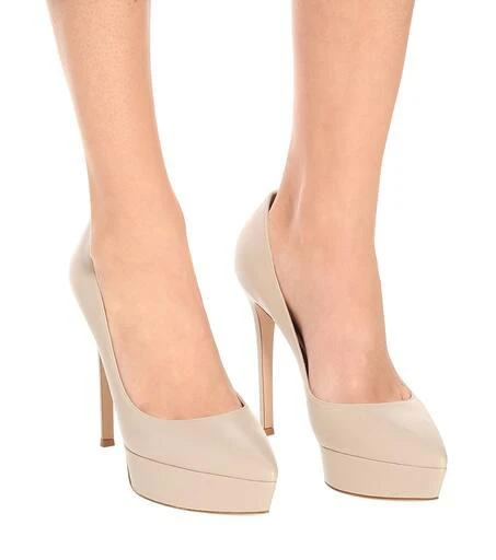 Gianvito Rossi Dasha leather pumps 4