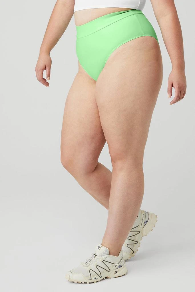 Alo Airlift Record-Breaker Boyshort - Ultramint 7