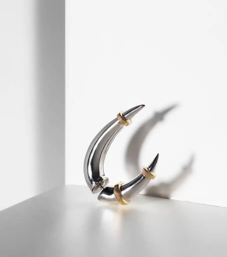 Rainbow K Horn 14kt white gold single earring 5