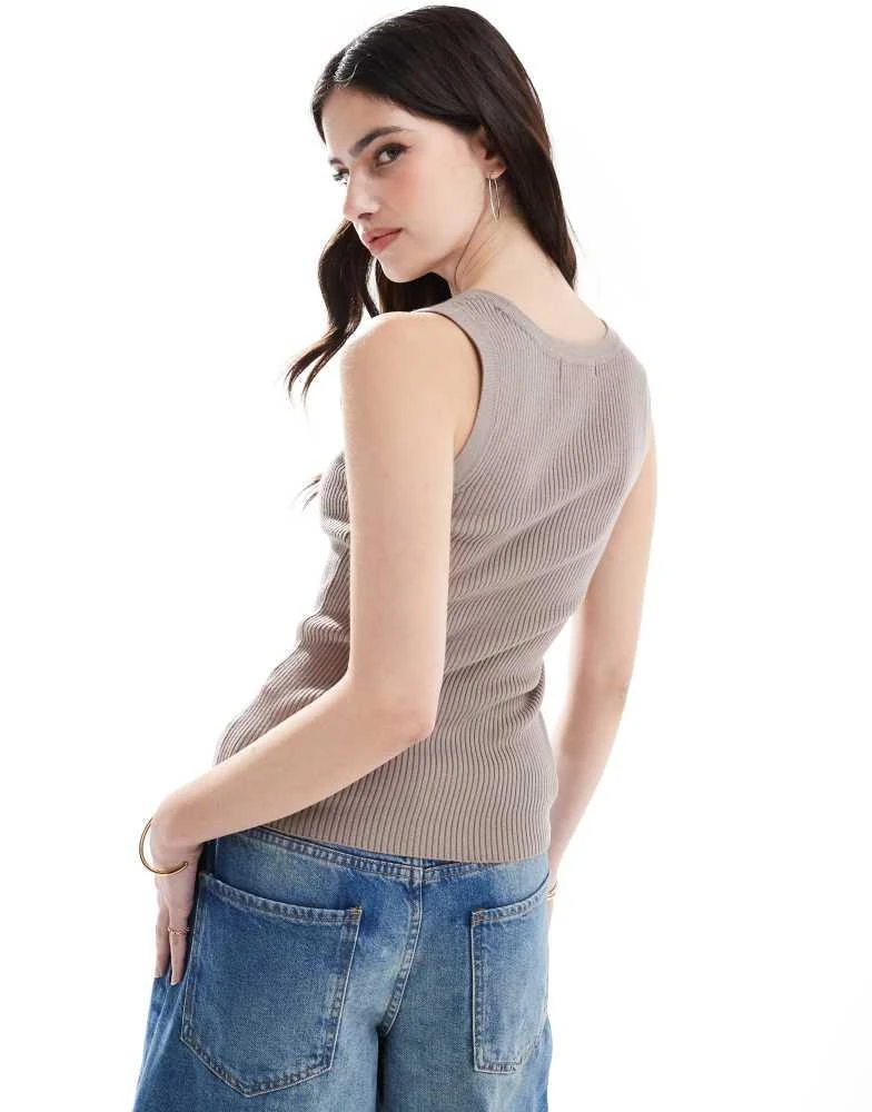 New Look New Look scoop neck vest in mink 4