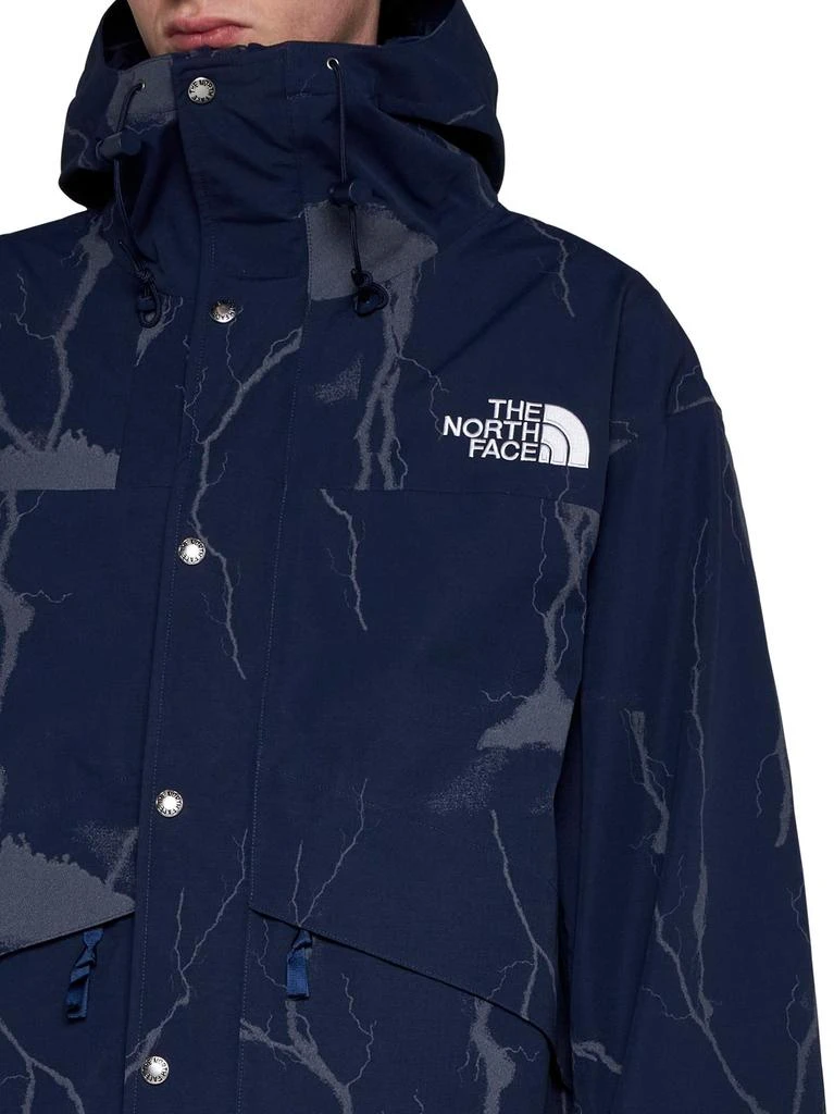 The North Face The North Face Logo Embroidered Hooded Jacket 5