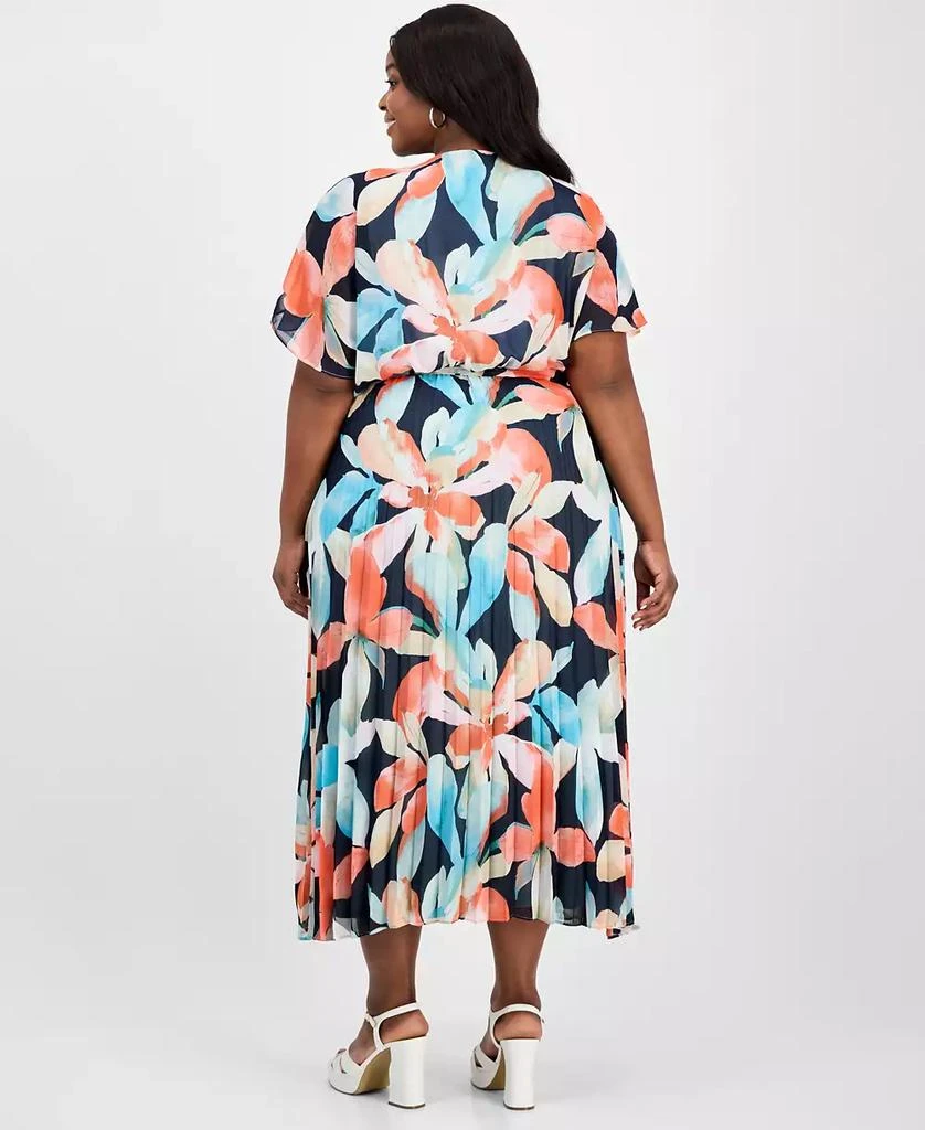 Sandra Darren Plus Size V-Neck Belted Pleated Maxi Dress 5