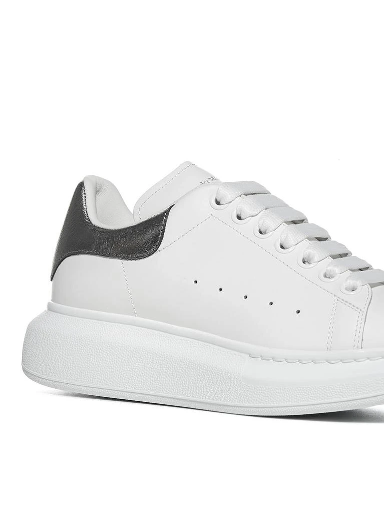 Alexander McQueen Oversized Sneakers In Leather With Contrasting Heel Tab 4