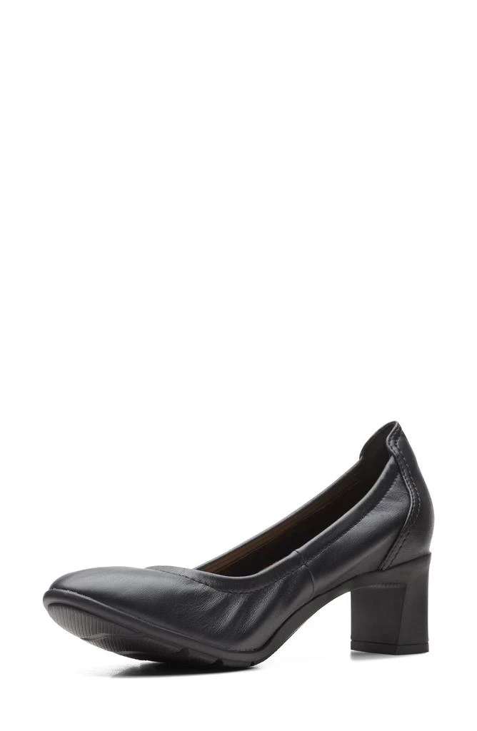 Clarks Neiley Block Heel Pump 5