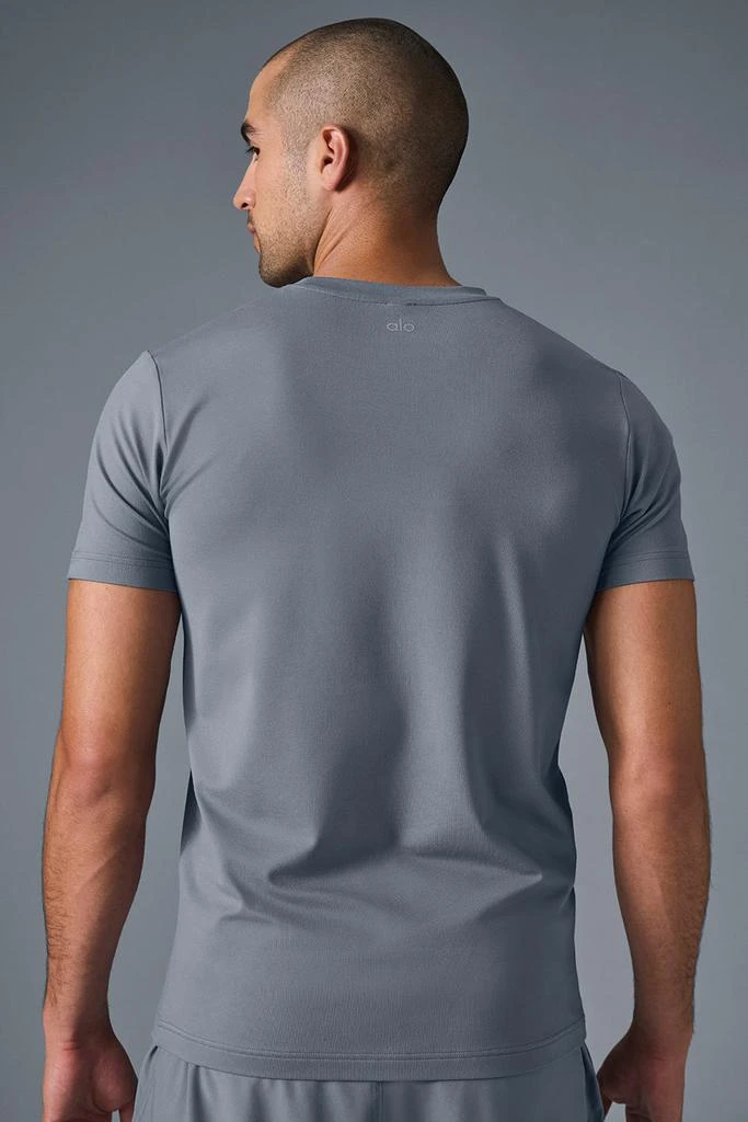Alo Conquer Reform Crewneck Short Sleeve - Steel Grey 2