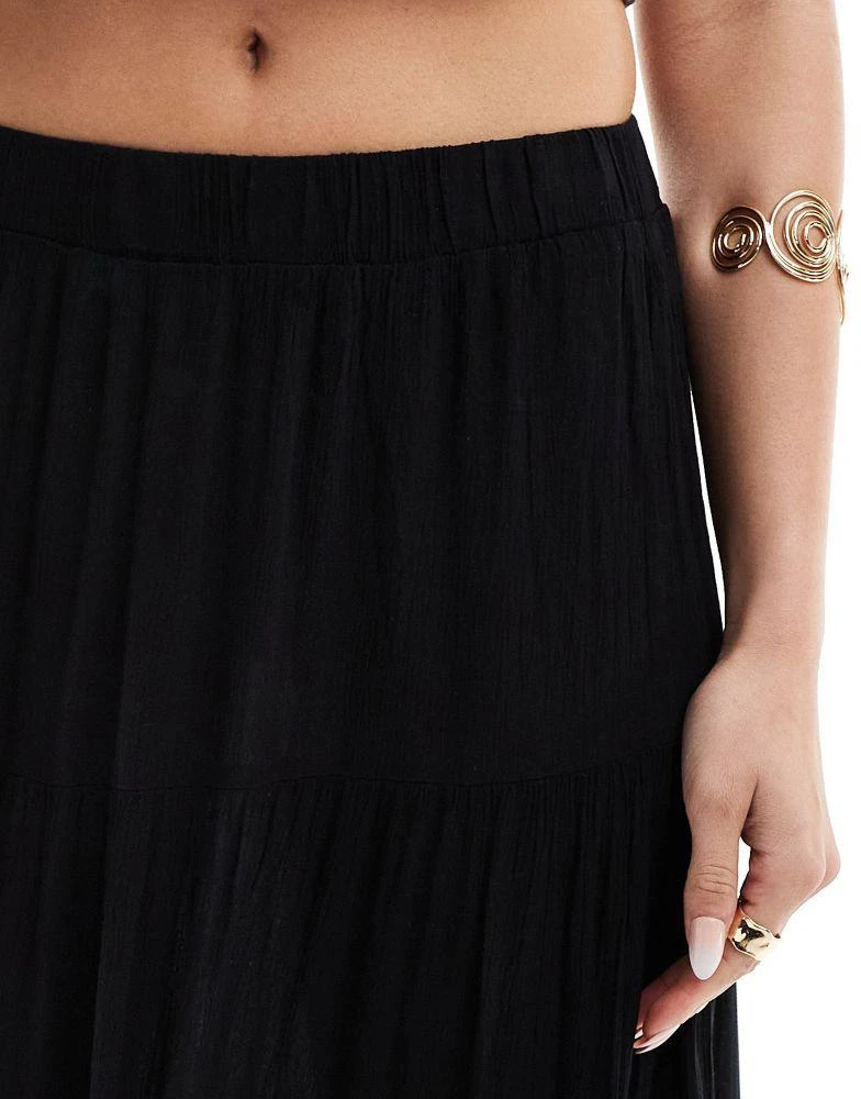 Stradivarius Stradivarius boho crinkle maxi skirt in black 5