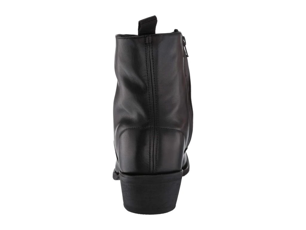 Laredo Fletcher 5