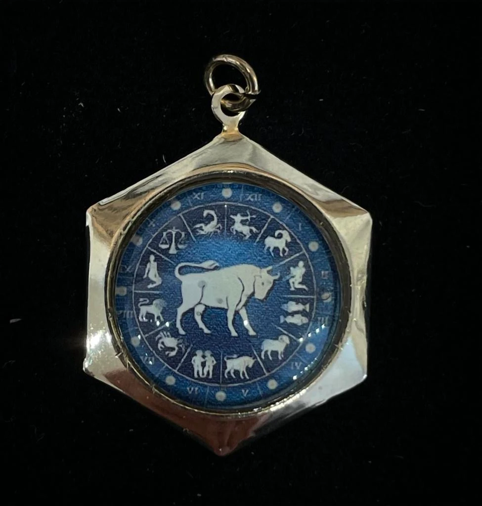 Azi Rasson Azi Rasson - Women
s All Signs Astrology Taurus Charm