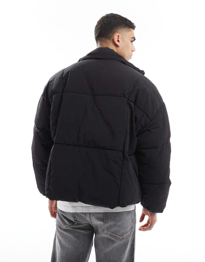 Pull&Bear Pull&Bear puffer jacket in black 2