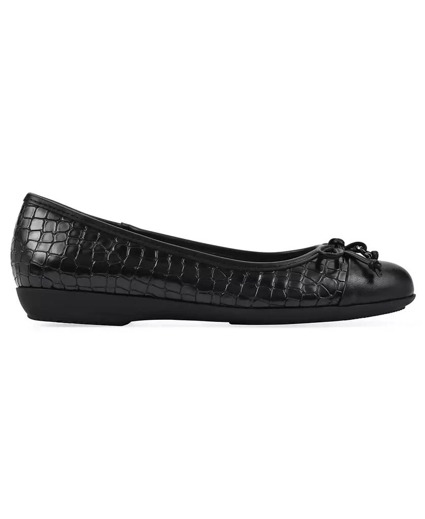 White Mountain Women's Careen Ballet Flats 2