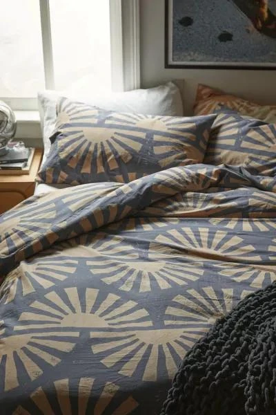 Urban Outfitters Sunrise Duvet Set 1