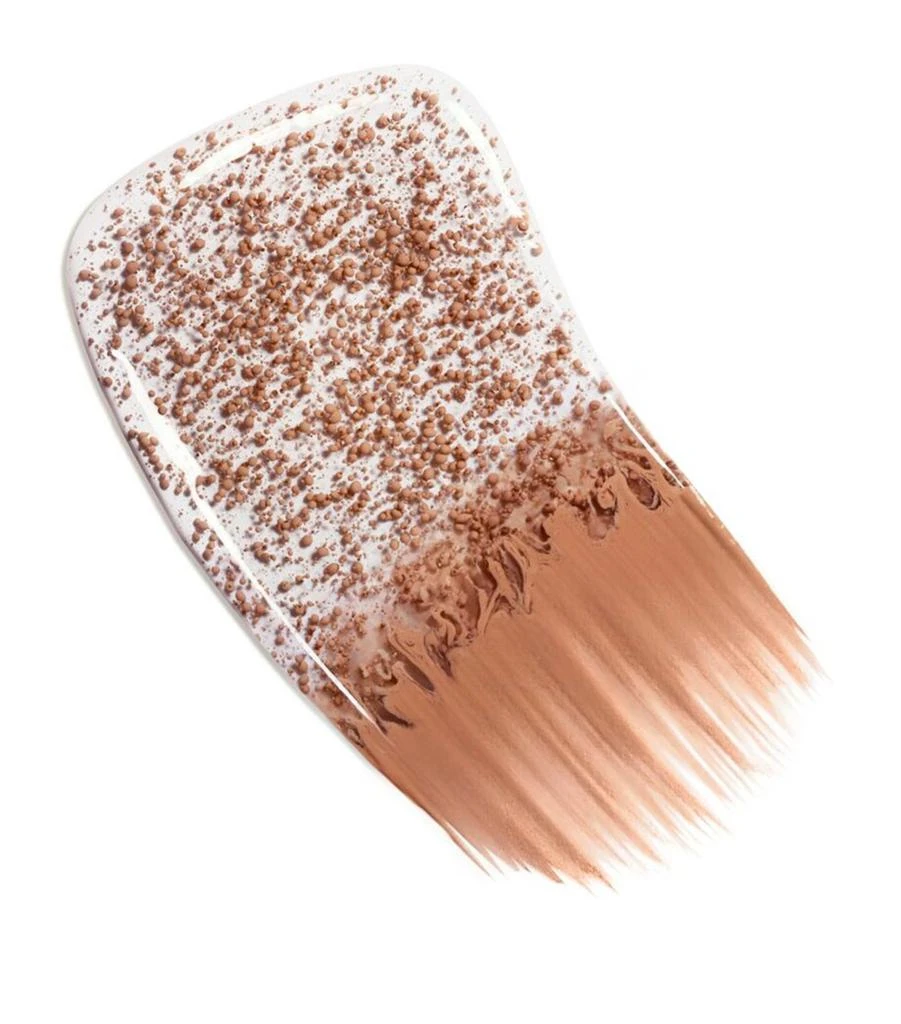 Chanel LES BEIGES Healthy Glow Tinted Moisturiser 2
