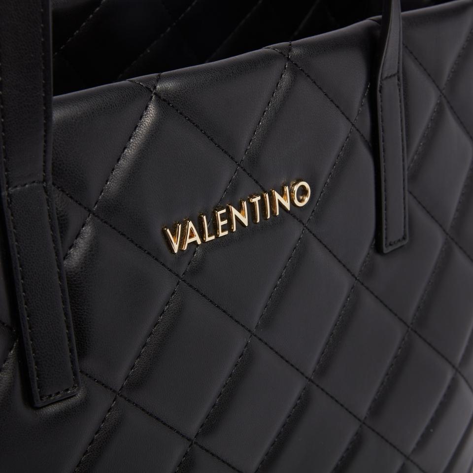 【Valentino Bags】Ocarina ロゴ入り キルティング トートバッグ Valentino Bags Ocarina Black Quilted Tote Bag