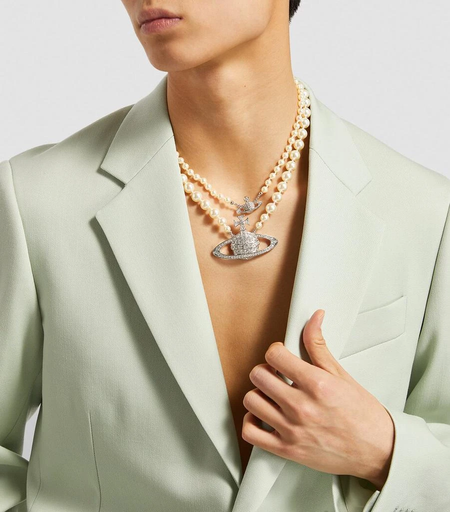 Vivienne Westwood Pearl Bas Relief Necklace 3